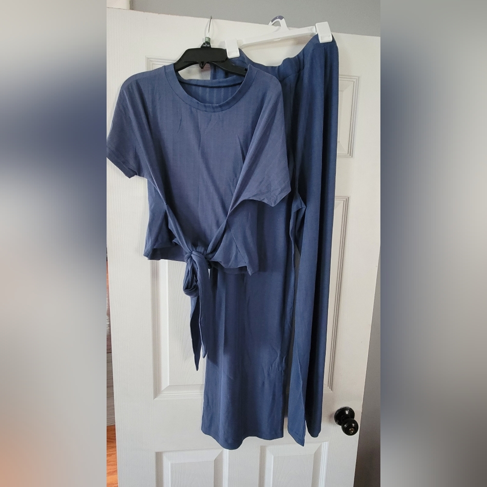 Elegant Blue Women's Set